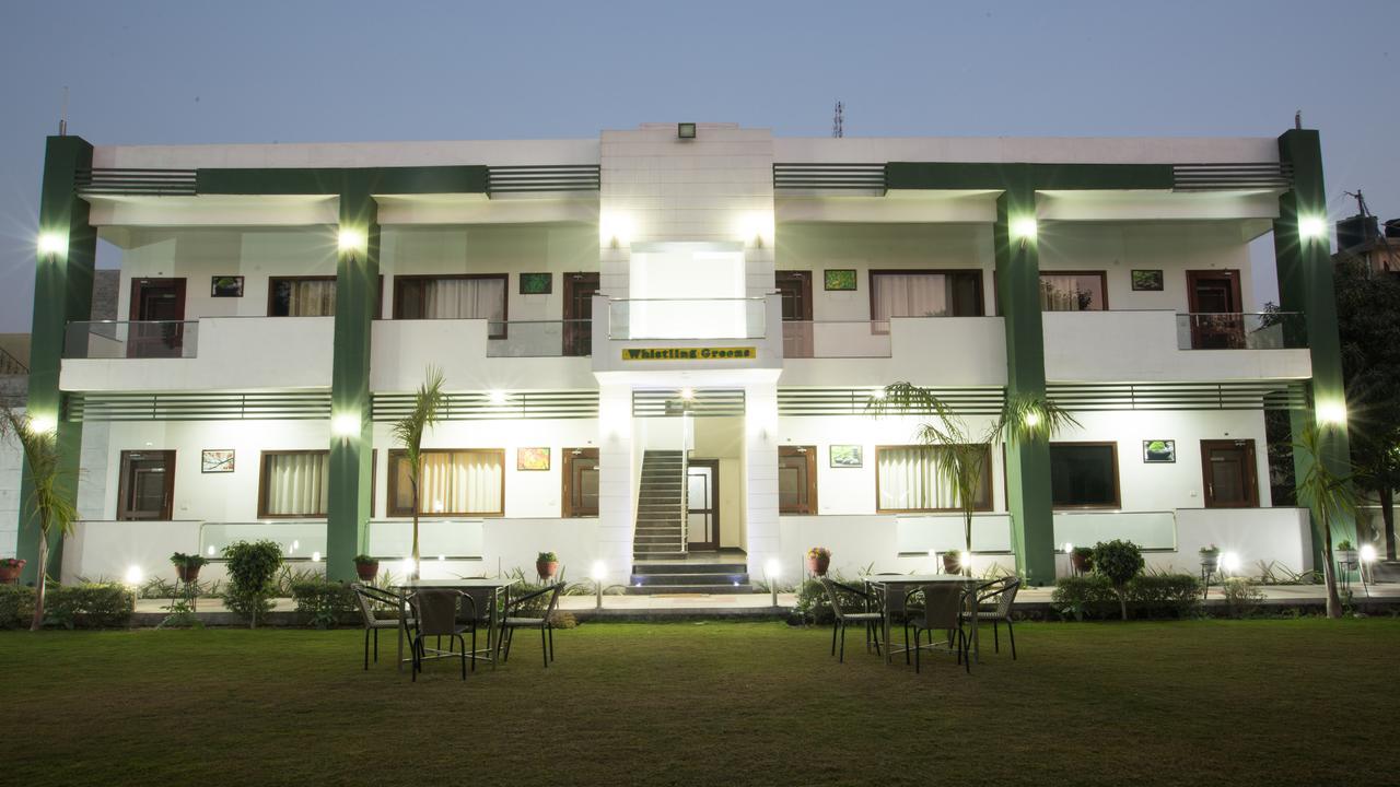 Hotel Whistling Greens Moga Εξωτερικό φωτογραφία